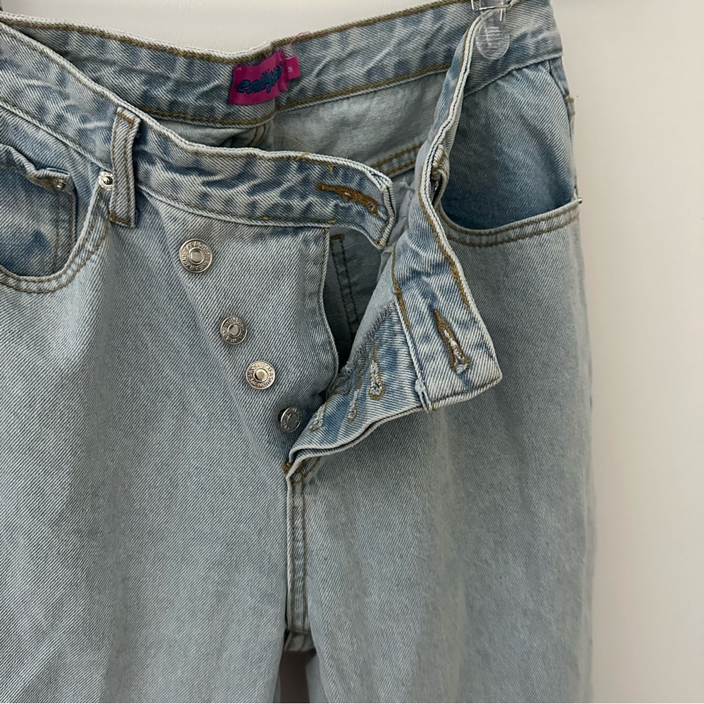 Edikted Crossed Over Mom Jeans - Picture 5 of 7